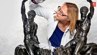 Скулптури на мъже, яздещи пантери, може да се окажат на <span class="highlight">Микеланджело</span>
