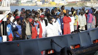 Франсоа Оланд призова министрите на ЕС на спешна среща след поредния потънал кораб с мигранти в Средиземно море