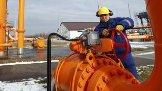 "Газпром" ще бъде обвинен от ЕС в злоупотреба в <span class="highlight">сряда</span>, твърди "Файненшъл таймс"