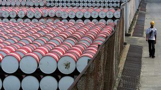 Иран се готви да настъпи на пазара на петрол след вдигането на санкциите