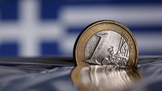 ЕЦБ продължи извънредната помощ за гръцките банки до сряда