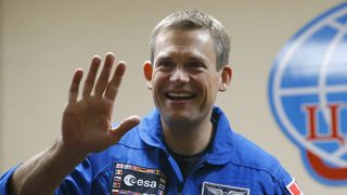 Дания изпраща първия си астронавт... да кара колело