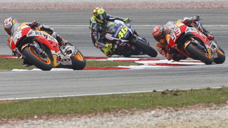 Падане на "Сепанг" предизвика наказания, обвинения и скандали в MotoGP