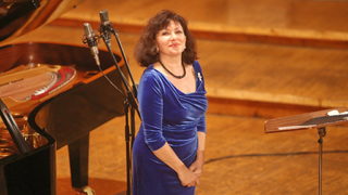 Сопраното Красимира Стоянова - в диалог с публиката и с читателя