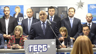 Борисов наплаши кметовете: Увеличавайте данъците, държавата ще харчи повече за сигурност (видео)