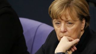 В разгара на имигрантската криза Меркел остана без съюзници