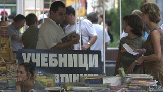 Янка Такева: Големите издателства са разглезени и извиват ръцете на министерството