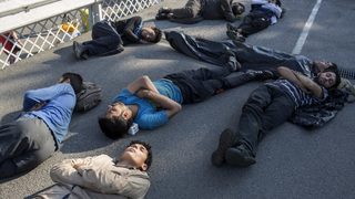 Германски съд забрани връщането на бежанци в България