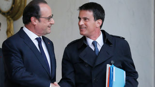 Френският кабинет заобиколи парламента и утвърди с указ спорните трудови реформи