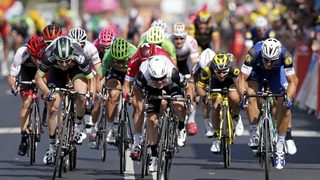 <span class="highlight">Кавендиш</span> спечели 29-ата си етапна победа в Тура и излезе втори в историята