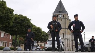 Франция възражда Националната гвардия след пауза от 144 години