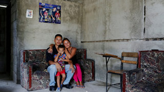 Фотогалерия: Заради кризата във Венецуела все повече жени се стерилизират