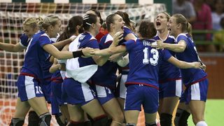 Русия спечели златните медали в женския <span class="highlight">хандбал</span>