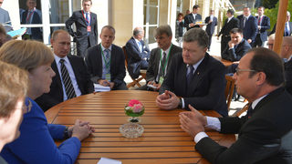 Меркел, Путин, Оланд и Порошенко ще обсъдят кризата в Украйна