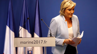След победата на Тръмп Франция се готви за изненади на изборите през 2017 г.