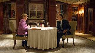 Снимка на деня: Последната <span class="highlight">вечеря</span> на Обама и Меркел