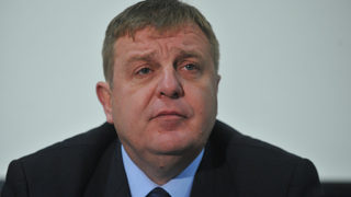 Каракачанов: Мой служител не е провокирал паниката в Сливен, беше в командировка в чужбина