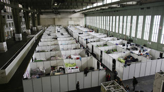 Центърът за бежанци "Темпелхоф" - берлинският инкубатор за проблеми