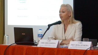 Офелия Кънева, председател <span class="highlight">на</span> ДАЗД: Приоритет е участието <span class="highlight">на</span> децата в обществените и политическите процеси