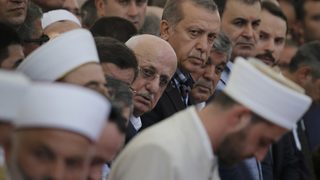 Скандалът с имамите, шпиониращи за Турция в Европа, се разраства