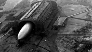 "Хинденбург" бе летящ луксозен хотел