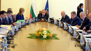 Борисов разпредели функциите на вицепремиерите, лично ще наблюдава службите и финансите
