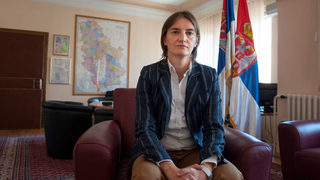 Богата, хърватка и премиер на Сърбия - коя е Ана Бърнабич