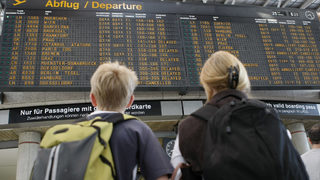 Скандал с бомбена заплаха между пътници за Варна затвори временно летището в <span class="highlight">Щутгарт</span> (допълнена в 16.02)