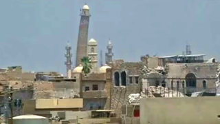 Унищожена е древната джамия в <span class="highlight">Мосул</span>, в която "Ислямска държава" обяви халифат