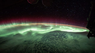 Снимка на деня: Северното <span class="highlight">сияние</span> от Космоса