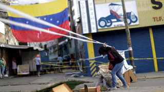 Столицата на Венецуела остана без ток за три часа, президентът обвини опозицията в саботаж