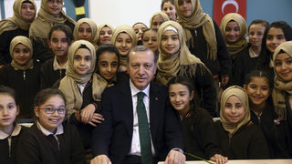 В Турция образованието става все по-важно в битката за избирателите