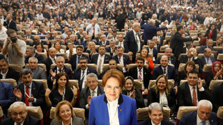 С новата Добра <span class="highlight">партия</span> влиятелна турска националистка предизвика Ердоган