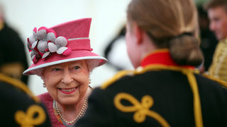 <span class="highlight">Кралица</span> <span class="highlight">Елизабет</span> вече е най-възрастният държавен глава в света