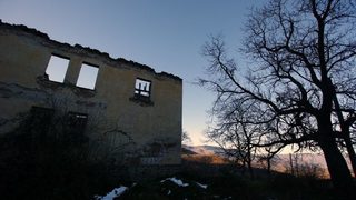 Читателска фотогалерия: Изоставените български села по празниците