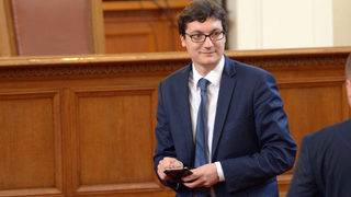 Потребителските и застрахователните дела да се гледат и извън София подкрепиха депутатите