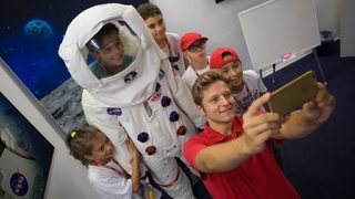 Търси се българско дете за бъдещ космонавт