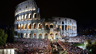 Римският Колизеум ще бъде осветен днес в <span class="highlight">червено</span> заради преследването на християни