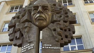 Паметникът на Джон Атанасов пред Телефонната палата може да бъде преместен