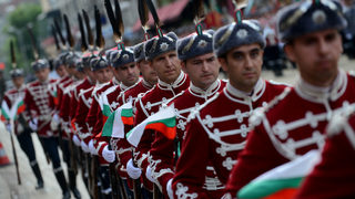 България отбелязва Деня на храбростта - 6 май, с традиционен парад и ретро <span class="highlight">техника</span>