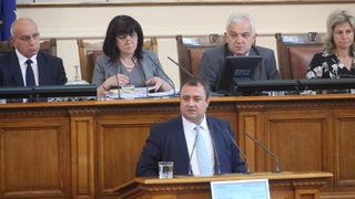 БСП поиска министър Радев да обясни в парламента случая в Ботевград