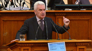 Сидеров защити Борисов от критиките на президента