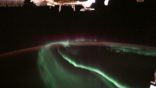 Снимка на деня: Северното <span class="highlight">сияние</span> от Международната космическа станция