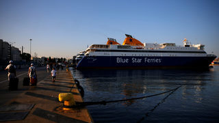 Стачката в гръцките фериботни линии приключи след споразумение с работодателите