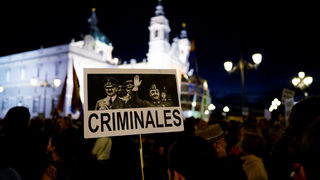 Хиляди протестираха срещу погребването на останките на Франко в катедрала в Мадрид