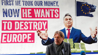 Снимка на деня: "Първо взе парите ни, сега иска да разруши Европа"