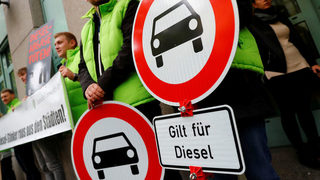 Хиляди германци подадоха молби за изключване от забраната за дизели в <span class="highlight">Щутгарт</span>