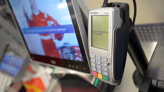 Наредба на НАП ще промени реда за плащане в брой, предупреди софтуерна компания