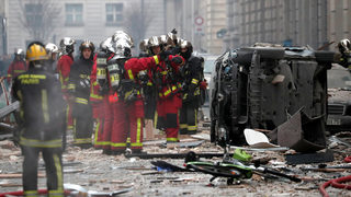 Има жертви след експлозията в парижка пекарна (допълнена)