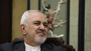 Иранският президент не прие оставката на външния министър